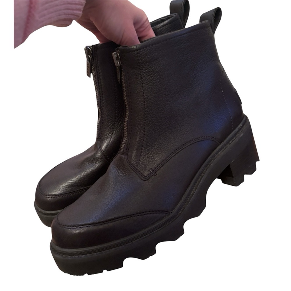 Sorel Joan Now Black Leather boots